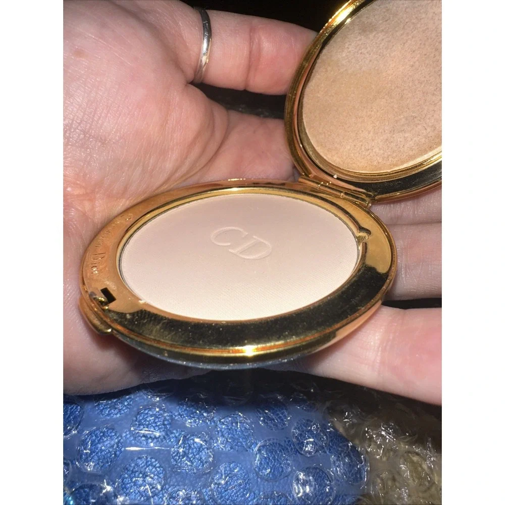 Vintage Christian‎ Dior 600 Invisible Plus .21 Oz Made in France Compact New!!!